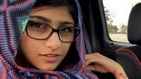 mia khalifa teniendo sexo